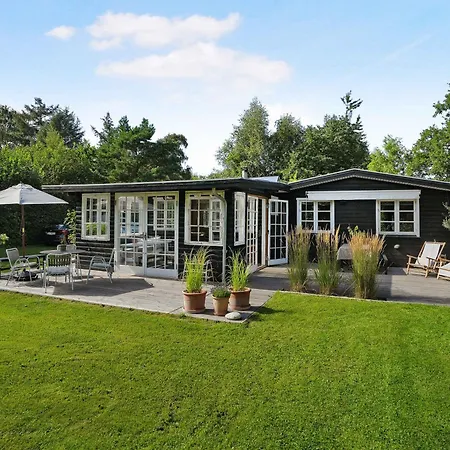 Ferienhaus Lovely In Bathrobe Distance To The Best Beach,